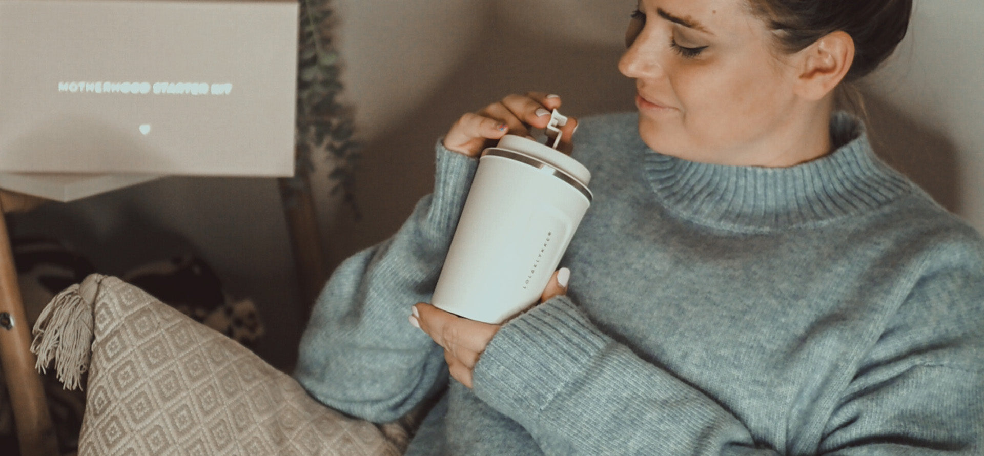 <p>Say goodbye to wasteful paper cups</p>