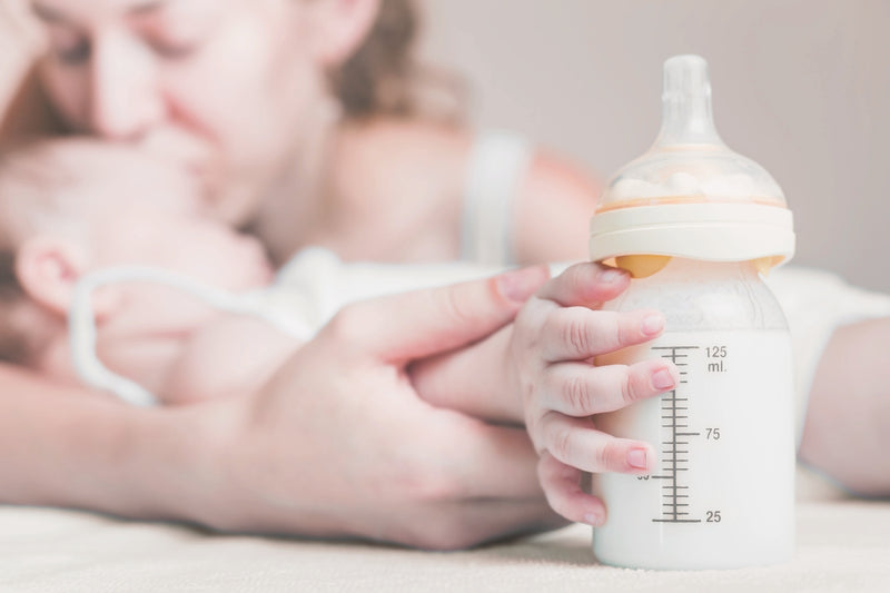 The Ultimate Guide to Combi Feeding - Mixing Breastfeeding and Formula